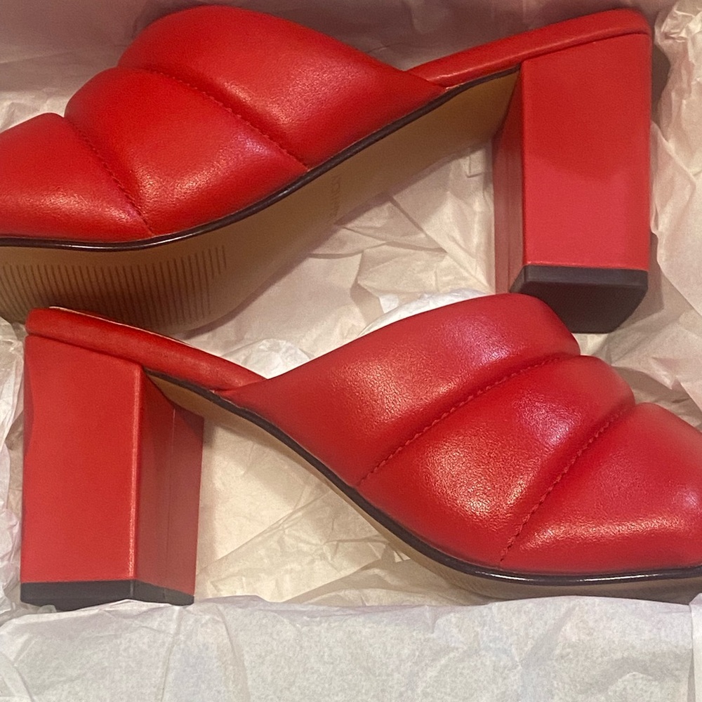 Lisa Vicky Red Mules